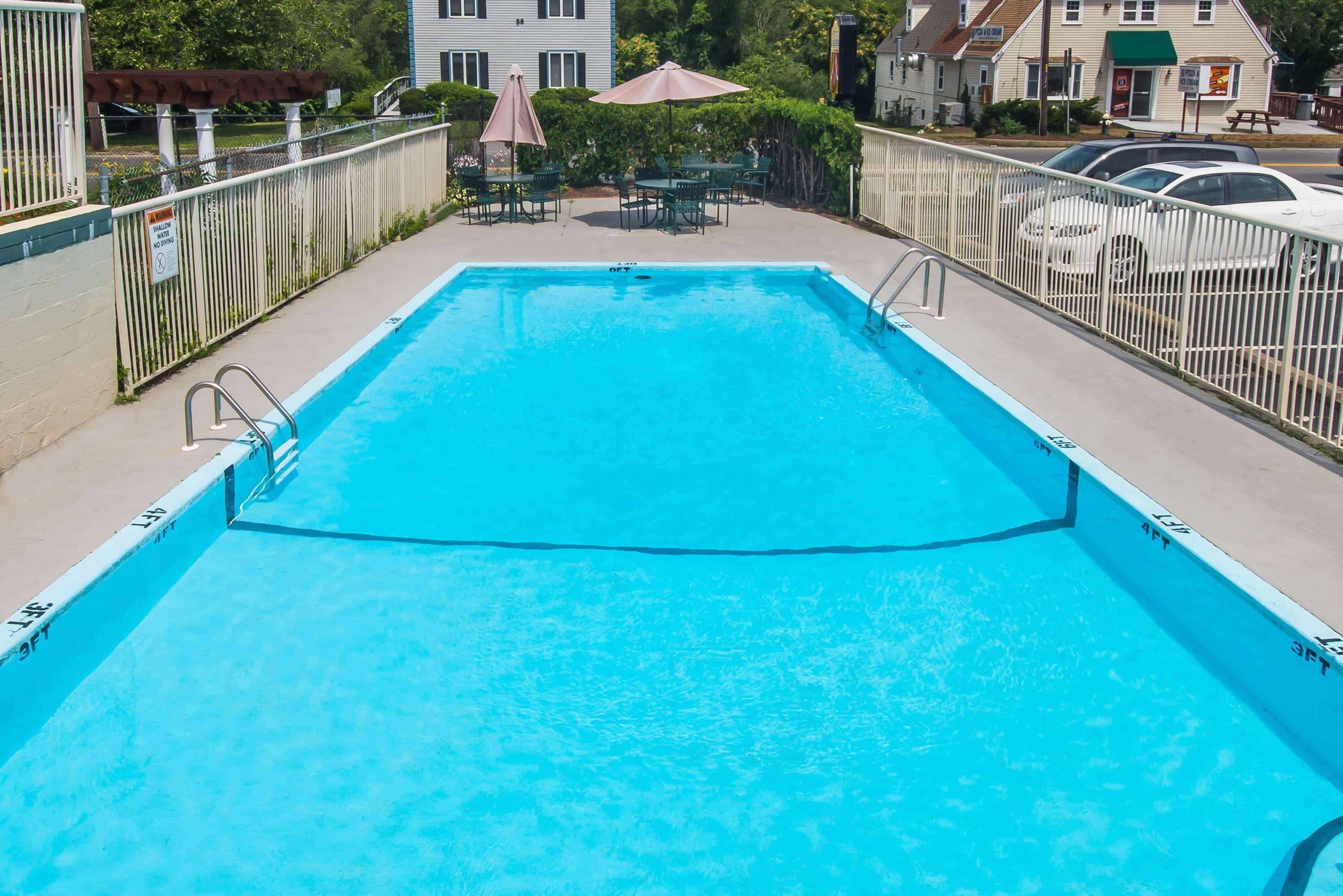 Relax Inn Cape Cod West Yarmouth Hyannis Екстер'єр фото